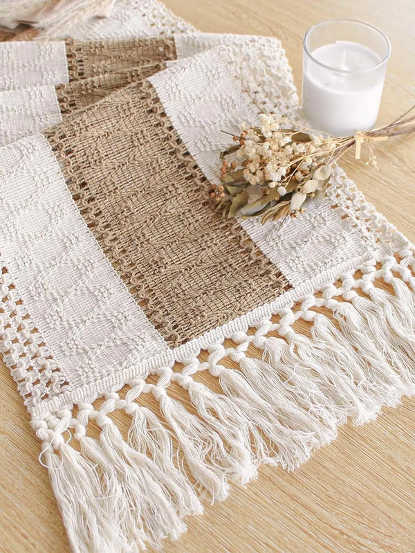 Chemin de Table Boho Macramé avec Franges